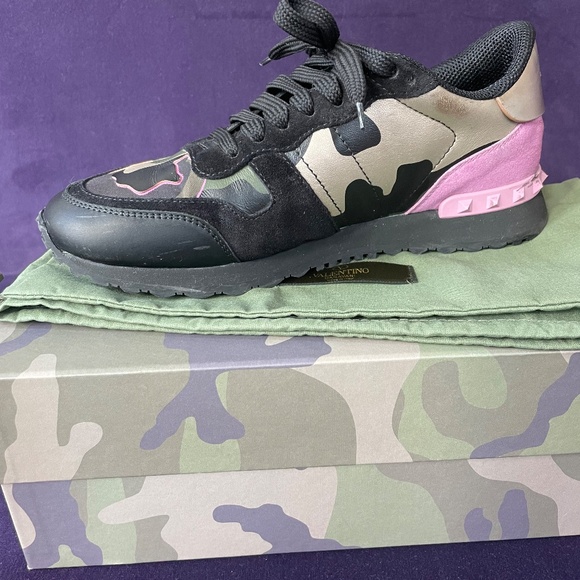 Valentino pink camo sneakers, size 38. - Picture 2 of 10